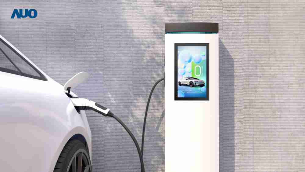 友達〝EVSE車用充電樁解決方案〞專為電動汽車充電樁設計，，，具有高亮度、、克服戶外艱難環境的耐溫、、、耐紫外線等特性，，，，並搭載散熱性及擴充性強的高效能工業電腦，，，可實現人機互動訴求，，，如資訊顯示、、、、支付等應用